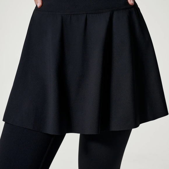 NWT SPANX Booty Boost® Active Skirt Around Knee Leggings In Black, S - Picture 7 of 10